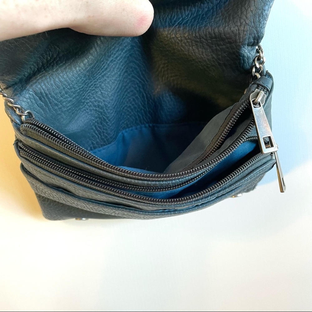 Chain Strap Purse - Picture 7 of 9